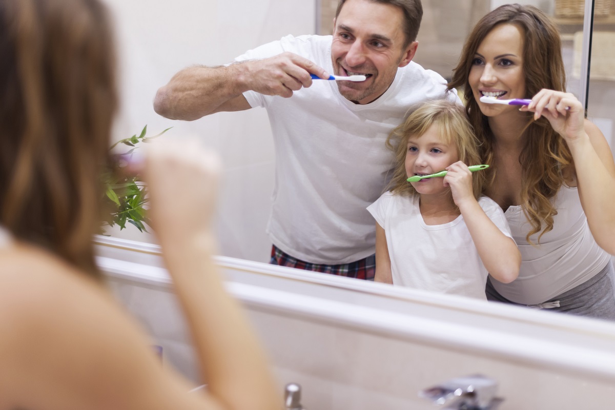 Higiena jamy ustnej podczas noszenia nakładek Invisalign®